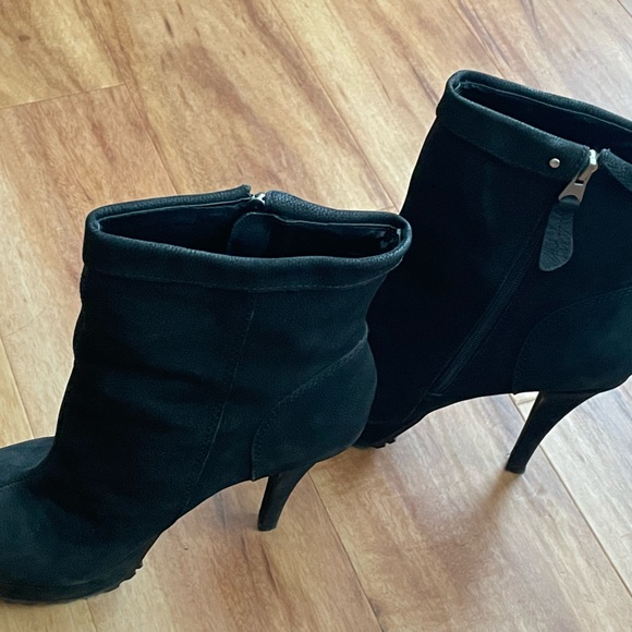 Black Platform Bootie - Size 10 - Picture 3 of 11